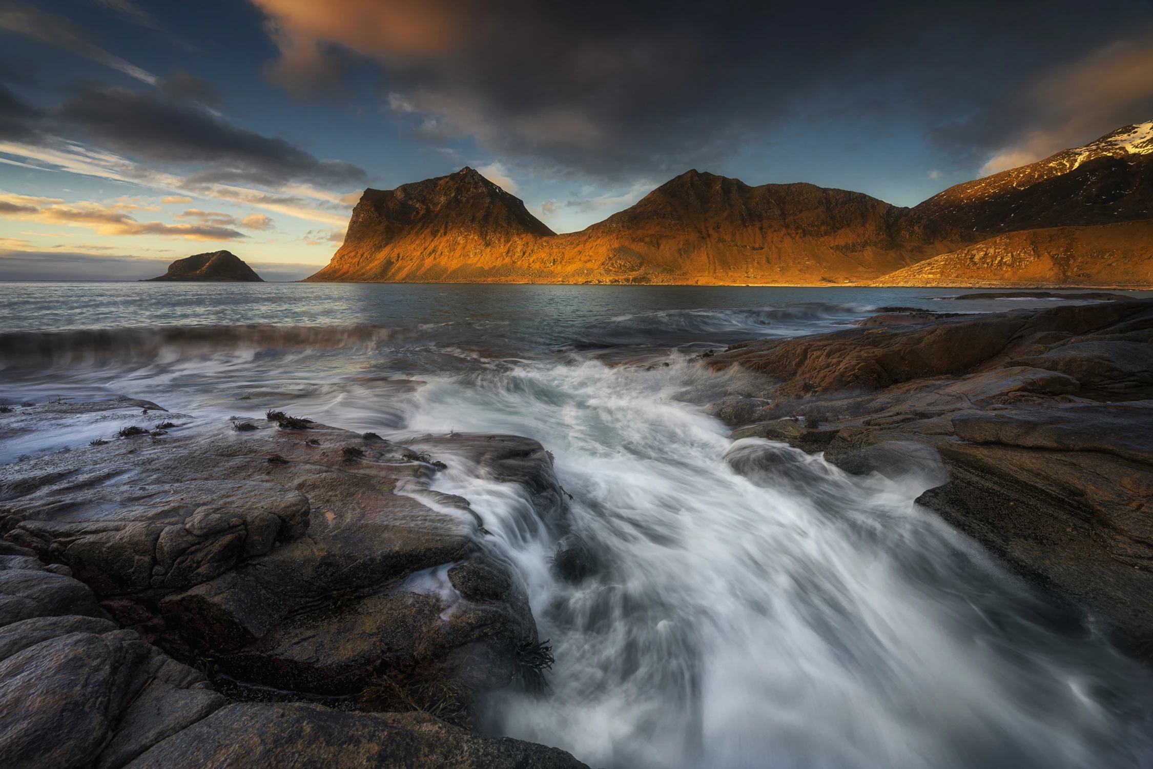 KIEDY DZIEŃ DOBIEGA KOŃCA