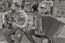gitara i akordeon