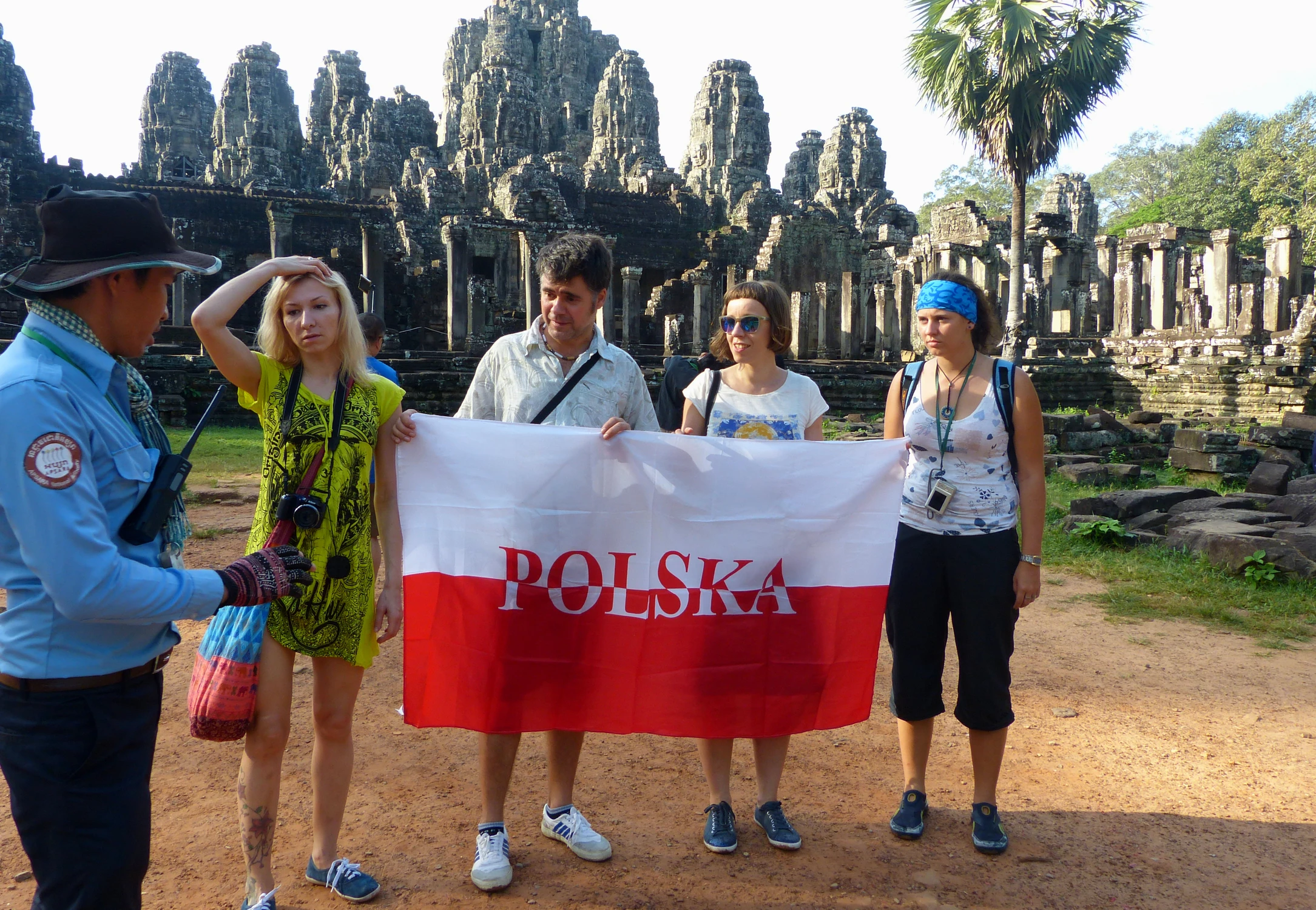 Polska flaga w Angkor Wat