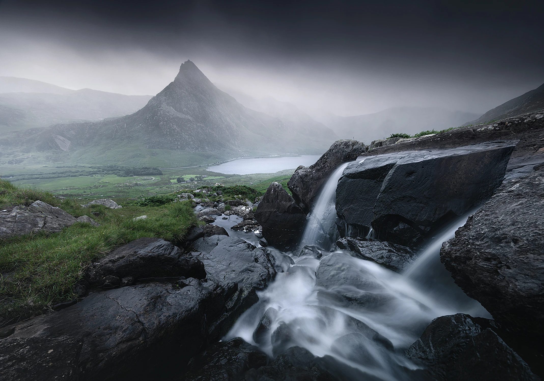 Tryfan w deszczowy dzień