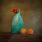 martwa natura z jarzębiną i morelami