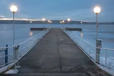 Molo na zamarzniętym zalewie 2