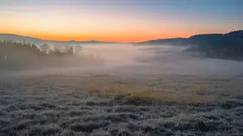 Budzi się dzień...