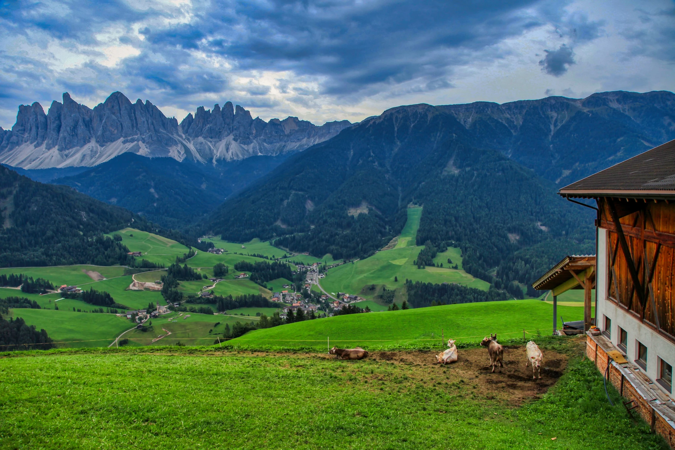 Dolomity