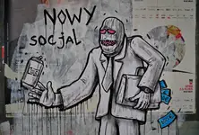 takie, na kamienicy...