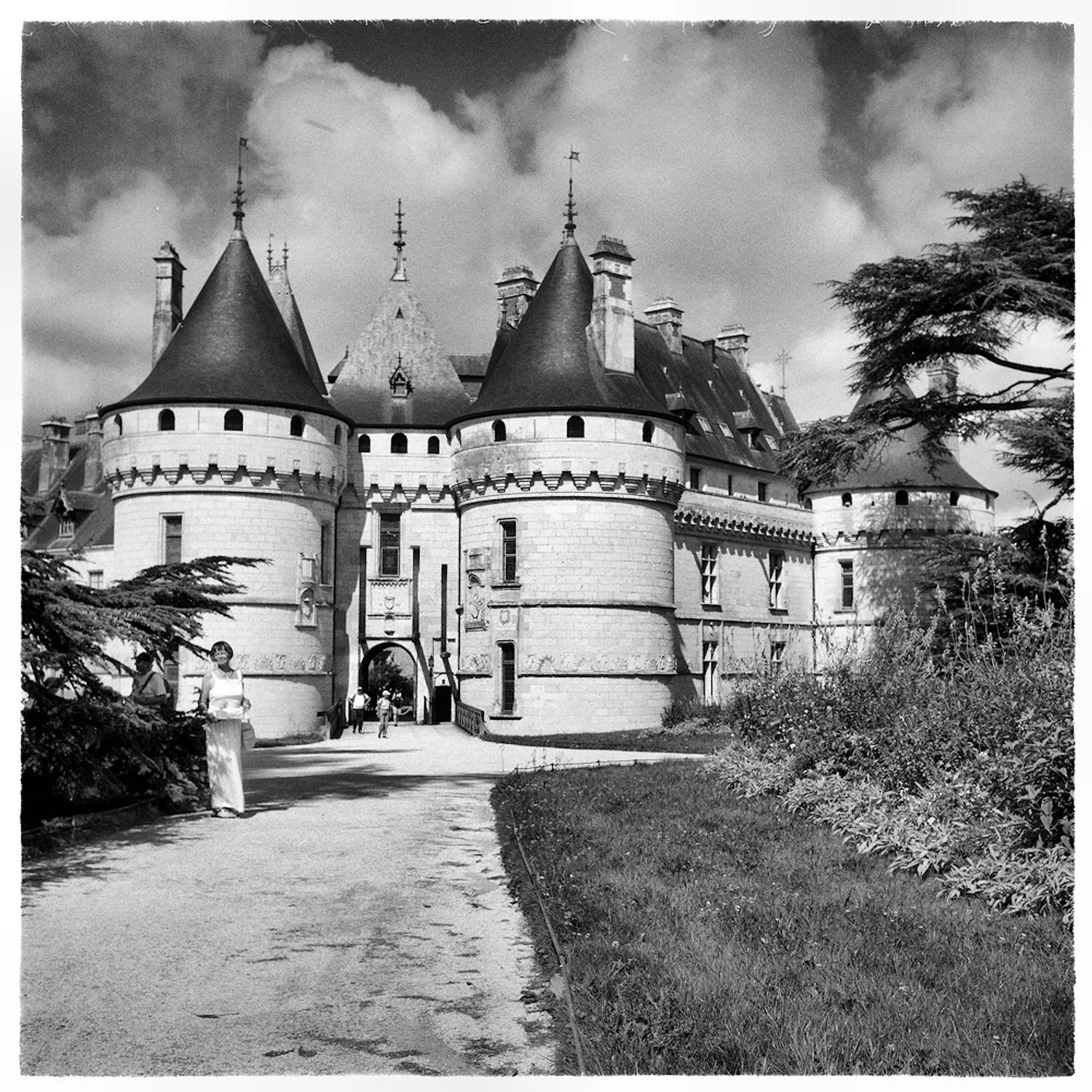 Chmury nad Chaumont. Czy Fantomas znów zaatakuje?