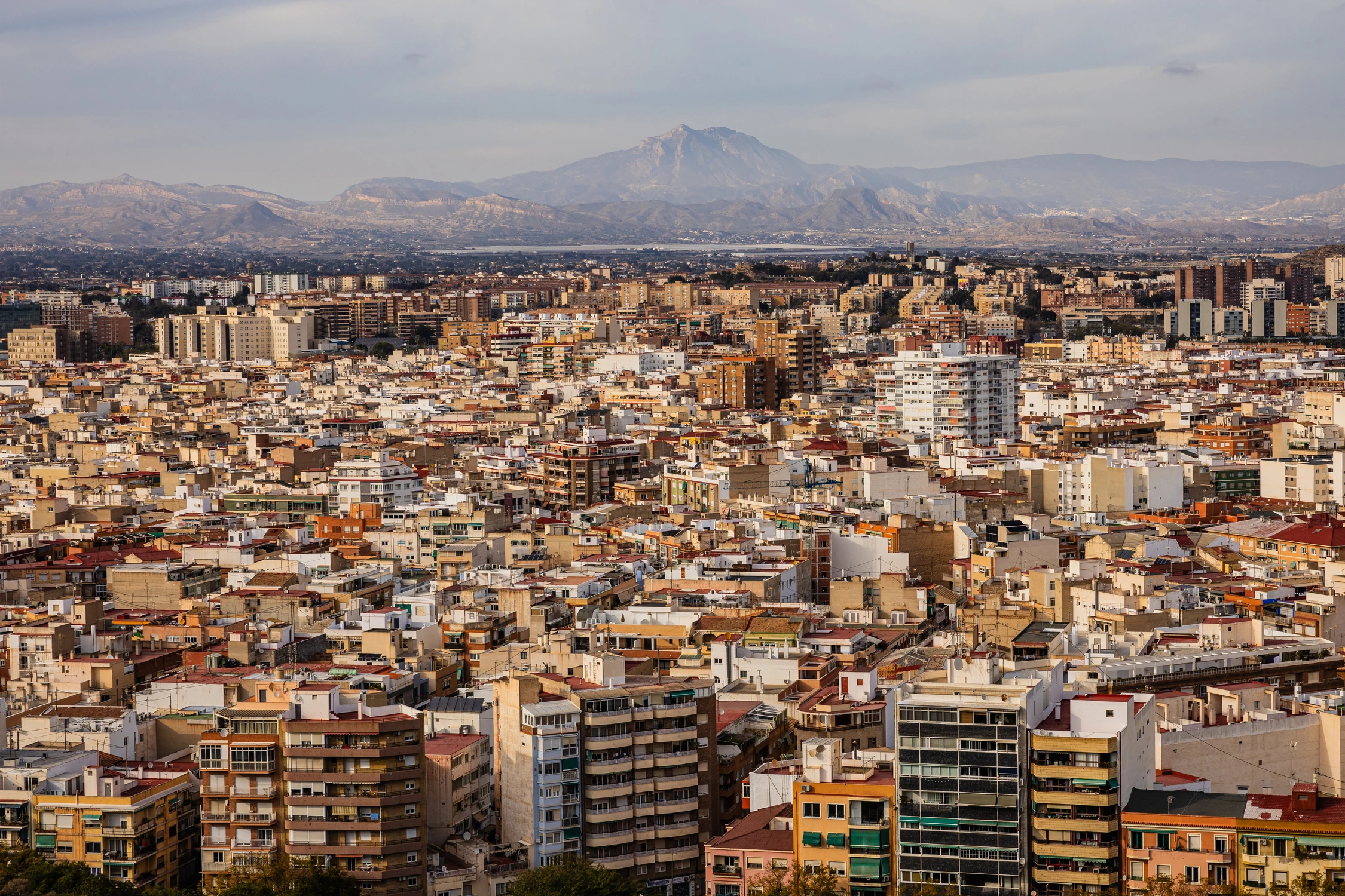 Satelity w Alicante