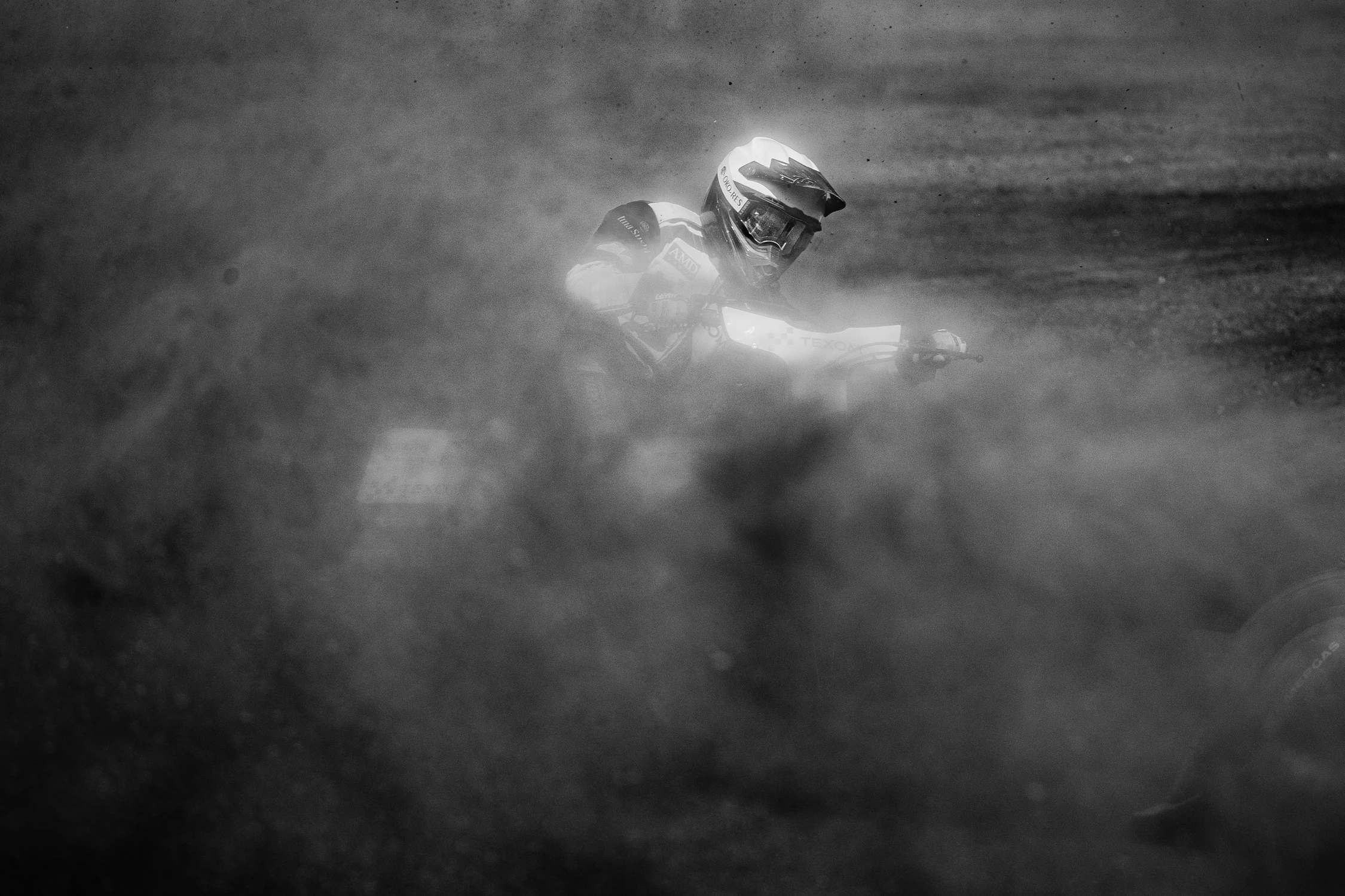 Czarny sport też ma swój minimalizm